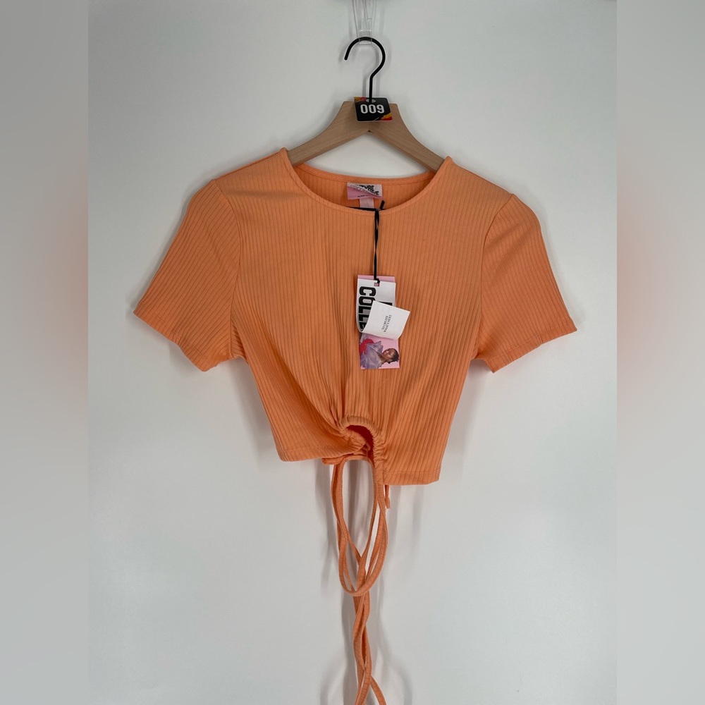 Future collective Sz M orange nwt